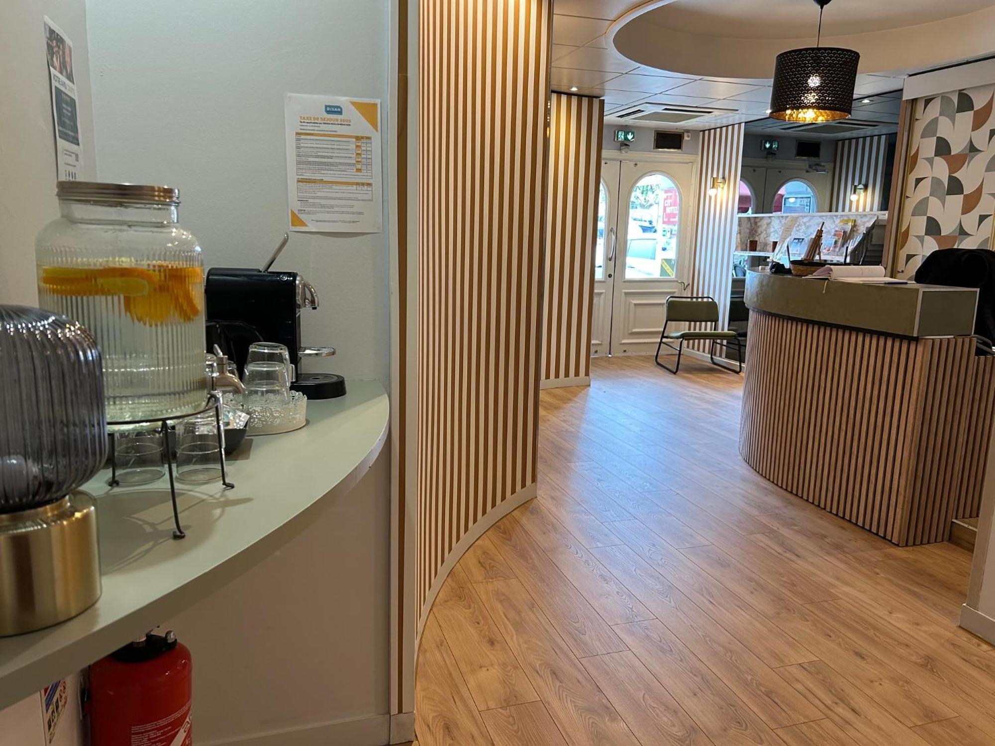 Cit'Hotel Le Challonge Dinan Eksteriør bilde